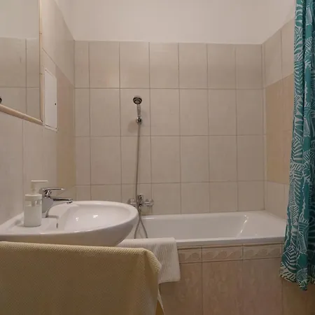 Club218 Wellness Apartments Siofok Room photo